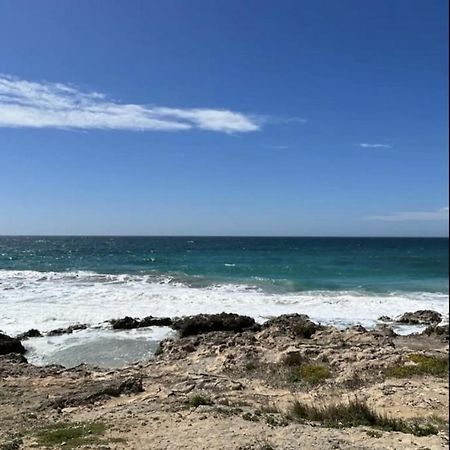 Modern And Spacious Appartement With Beach View. Gallipoli Bagian luar foto